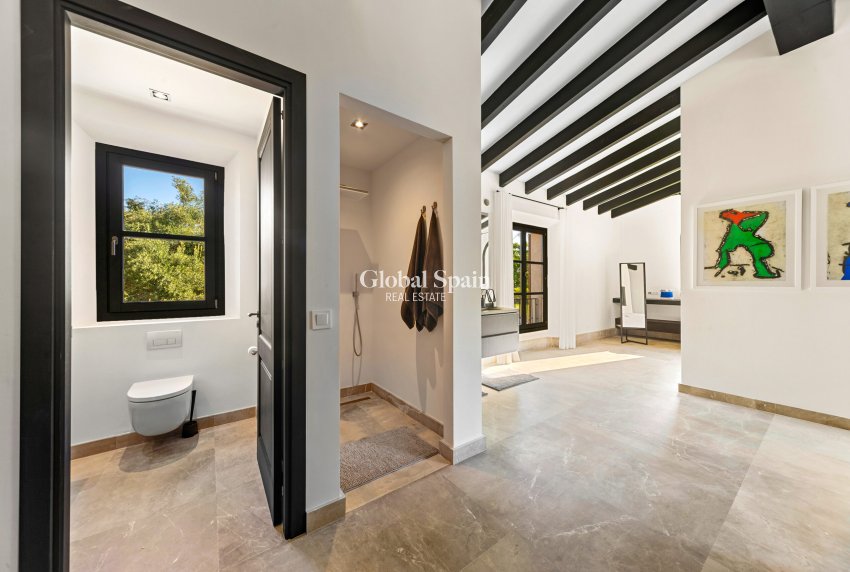 Odsprzedaż - WILLA  -
MONTUÏRI - optional location detail