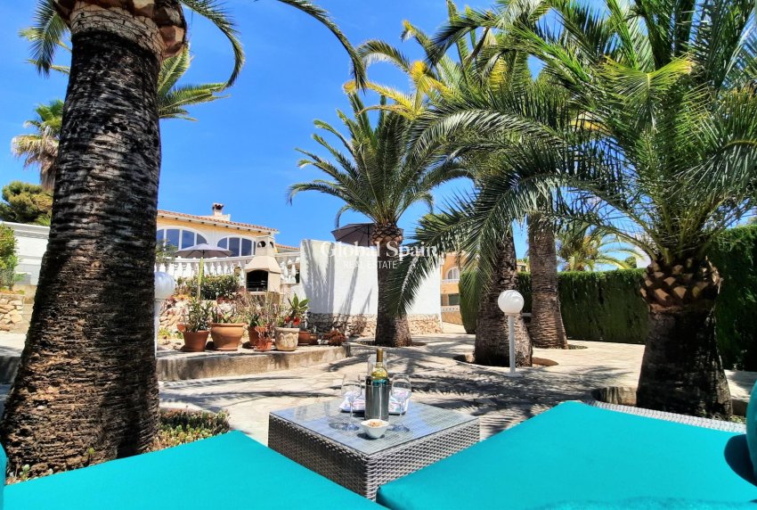 Odsprzedaż - WILLA  -
MORAIRA_TEULADA - center