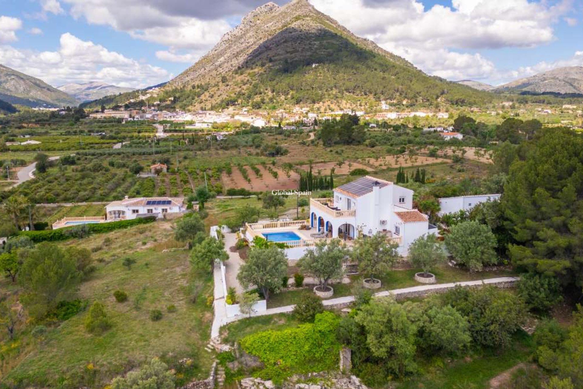 Odsprzedaż - WILLA  -
MURCIA - Inland