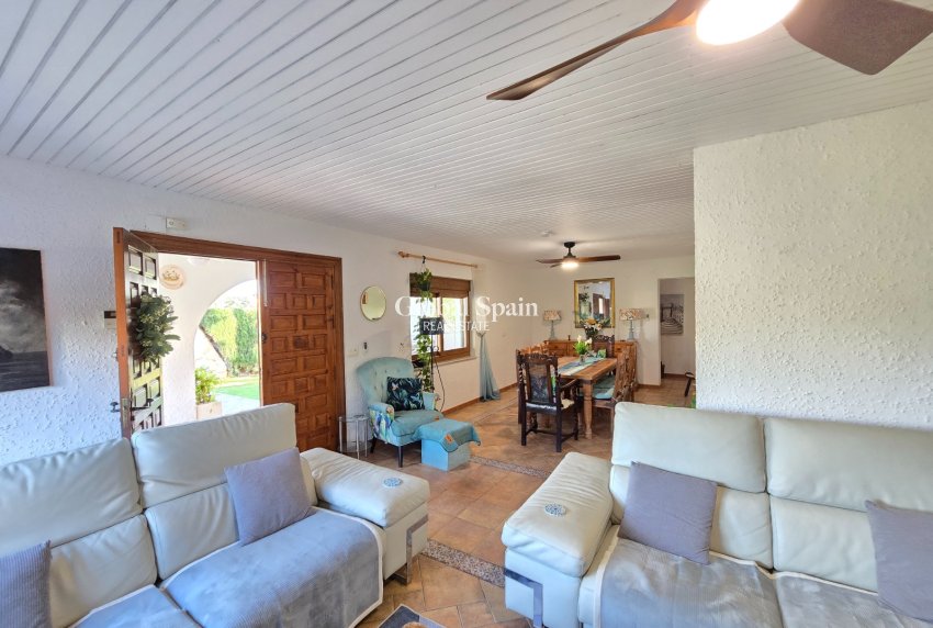 Odsprzedaż - Willa -
ORIHUELA COSTA - CABO ROIG