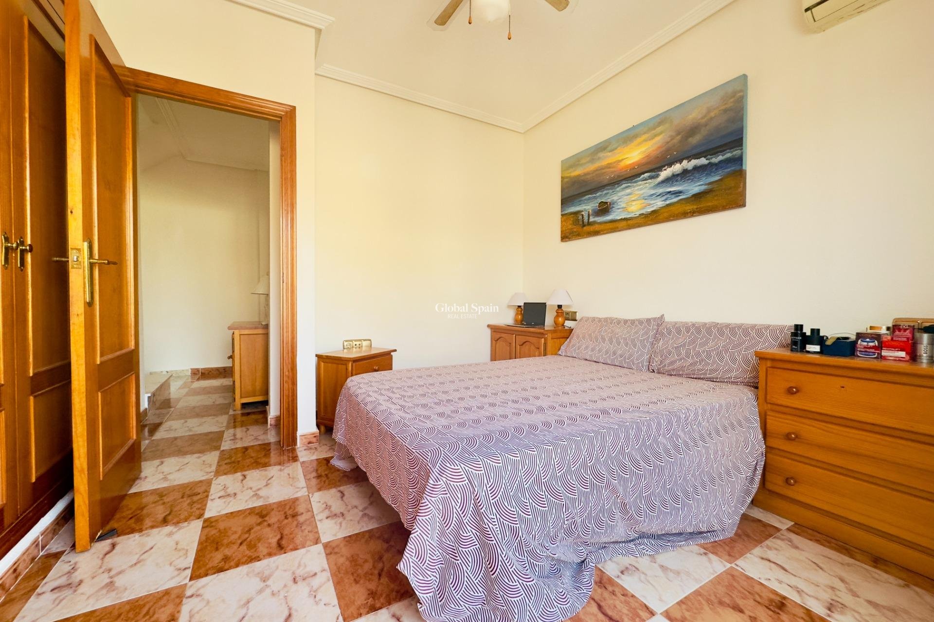 Odsprzedaż - WILLA  -
ORIHUELA COSTA - CABO ROIG