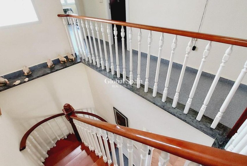 Odsprzedaż - WILLA  -
ORIHUELA COSTA - CABO ROIG