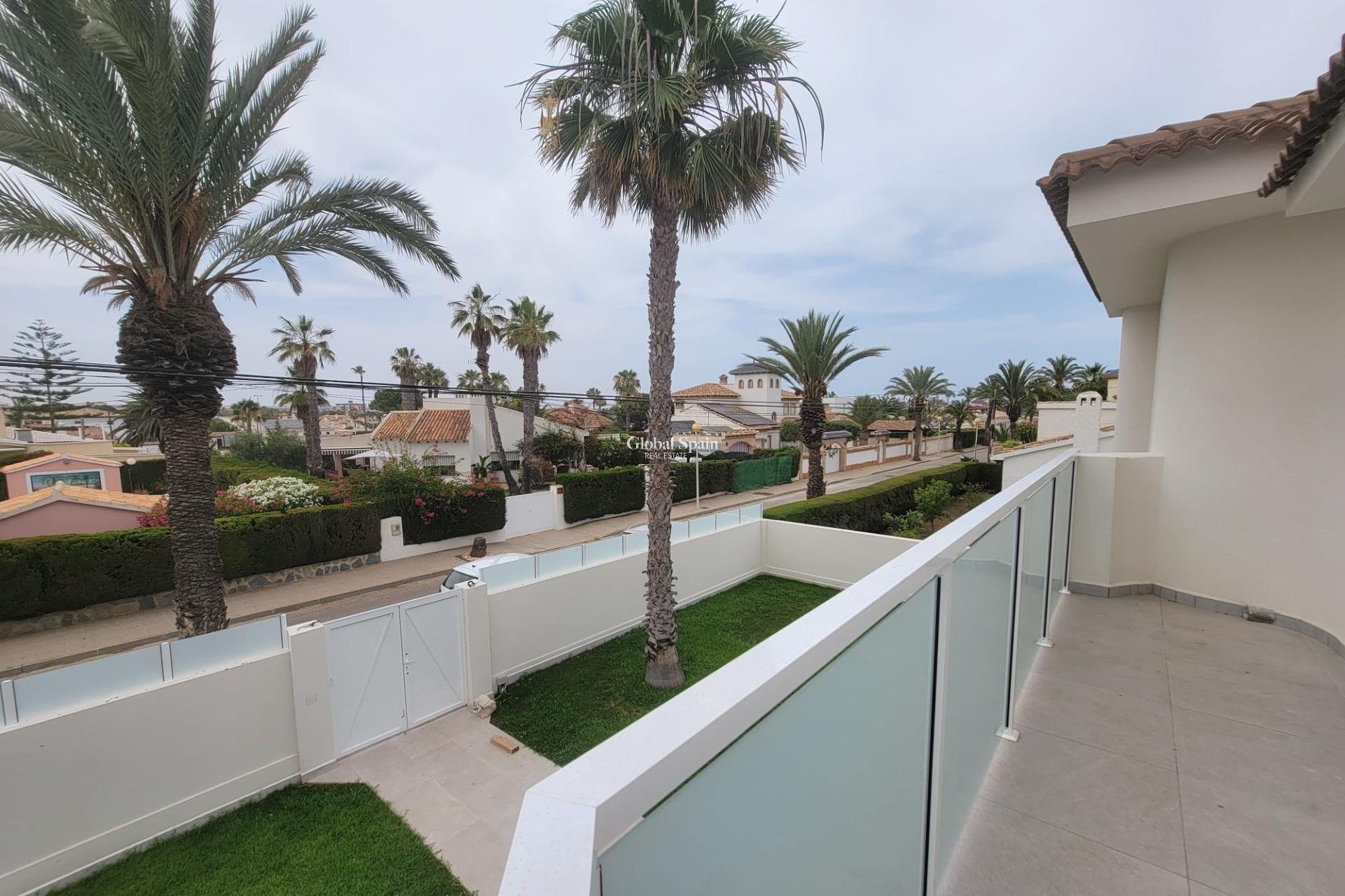 Odsprzedaż - WILLA  -
ORIHUELA COSTA - CABO ROIG