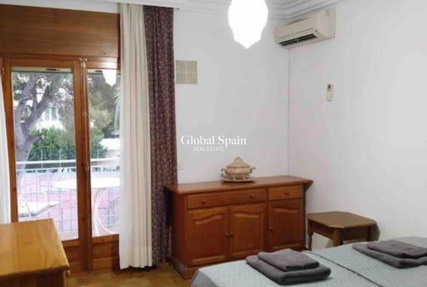 Odsprzedaż - WILLA  -
ORIHUELA COSTA - CAMPOAMOR
