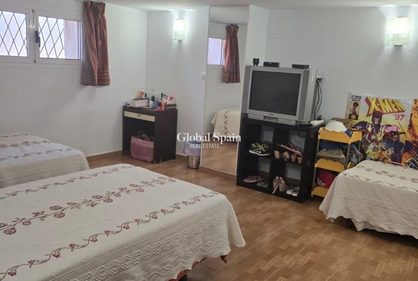 Odsprzedaż - WILLA  -
ORIHUELA COSTA - CAMPOAMOR