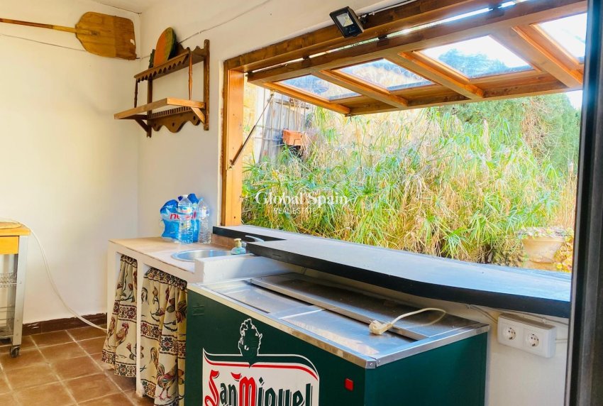 Odsprzedaż - WILLA  -
ORIHUELA COSTA - La Florida