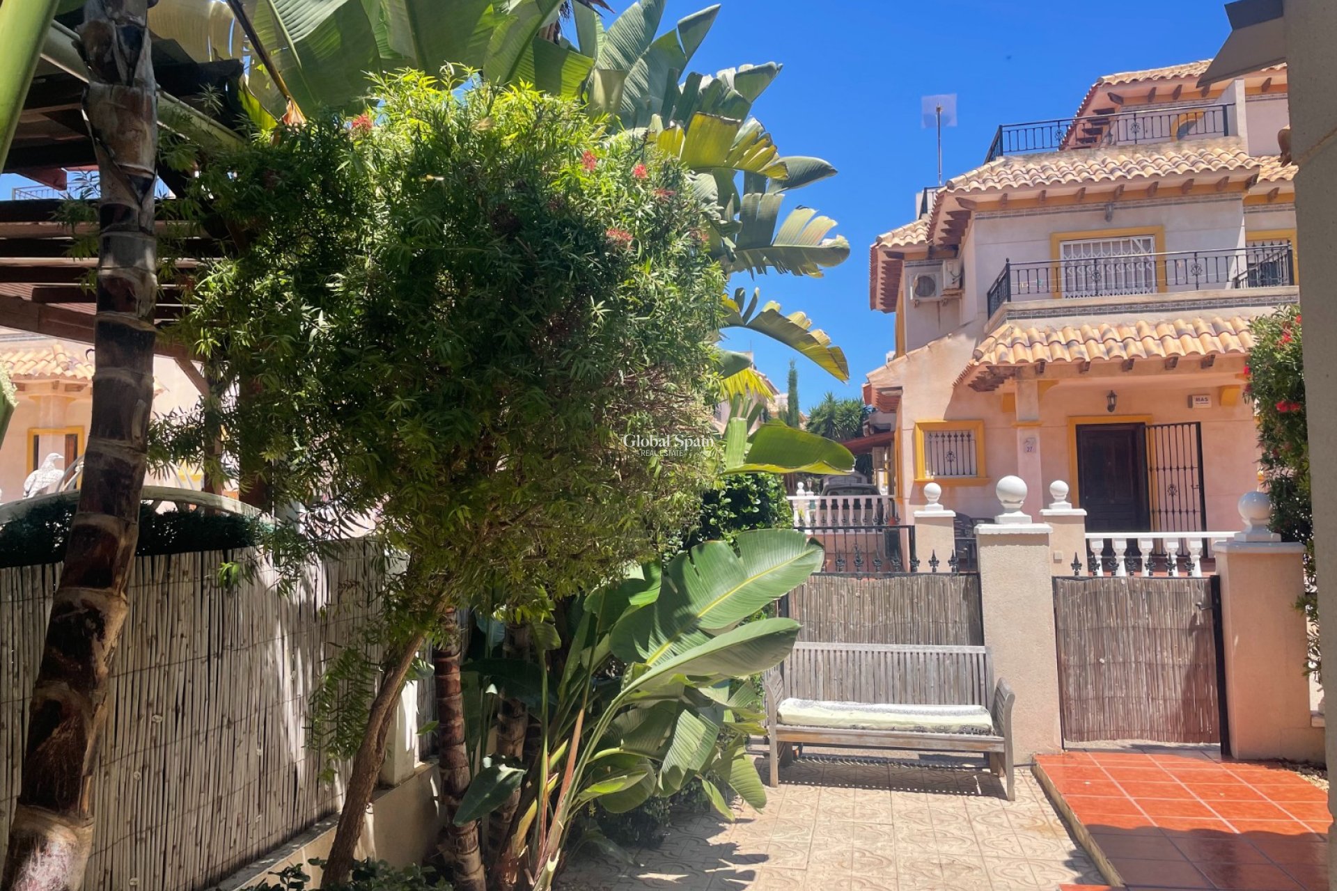Odsprzedaż - WILLA  -
ORIHUELA COSTA - La Regia