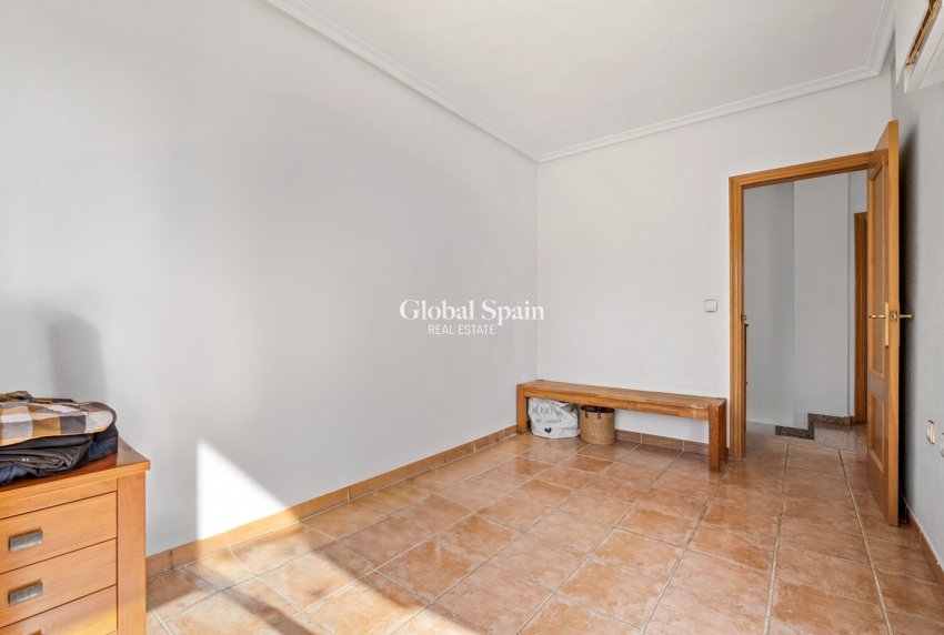 Odsprzedaż - WILLA  -
ORIHUELA COSTA - Las Filipinas
