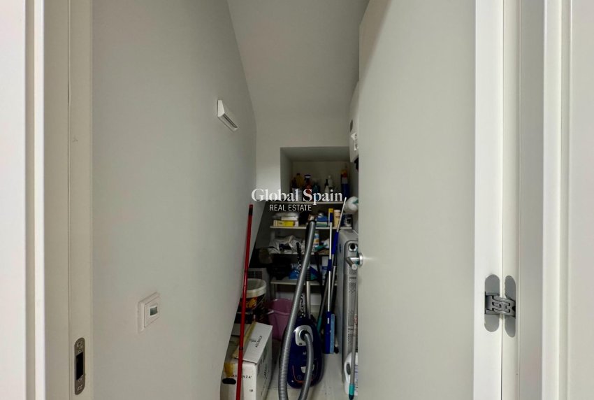 Odsprzedaż - WILLA  -
ORIHUELA COSTA - Lomas de Cabo Roig