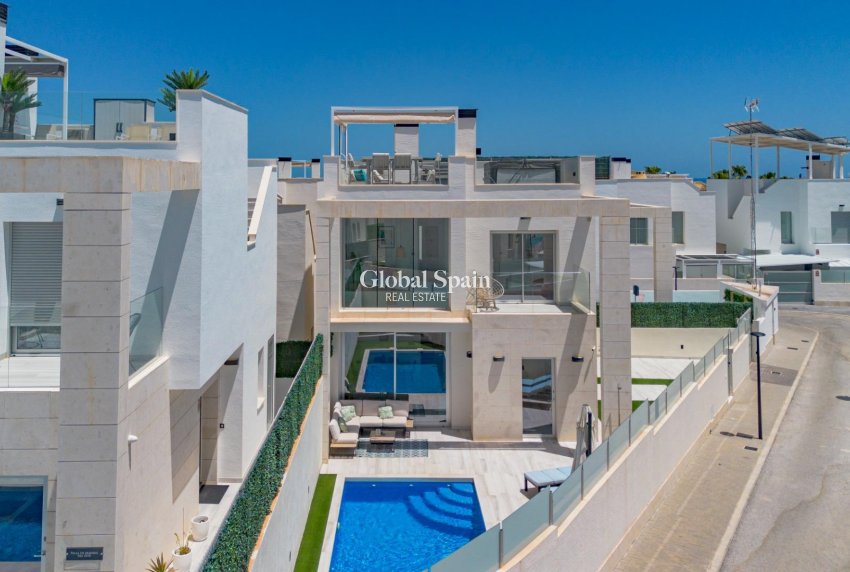 Odsprzedaż - WILLA  -
ORIHUELA COSTA - Lomas de Cabo Roig