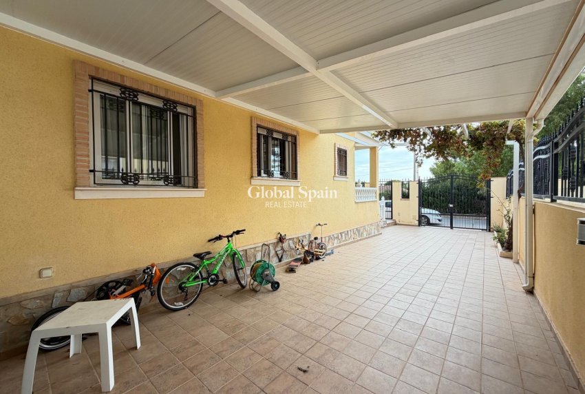 Odsprzedaż - WILLA  -
ORIHUELA COSTA - Lomas De Don Juan