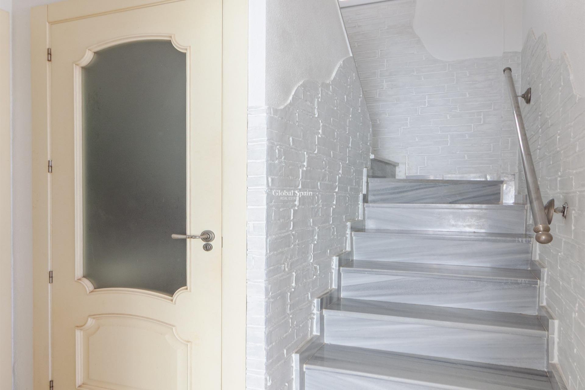 Odsprzedaż - WILLA  -
ORIHUELA COSTA - Los Almendros-la Florida