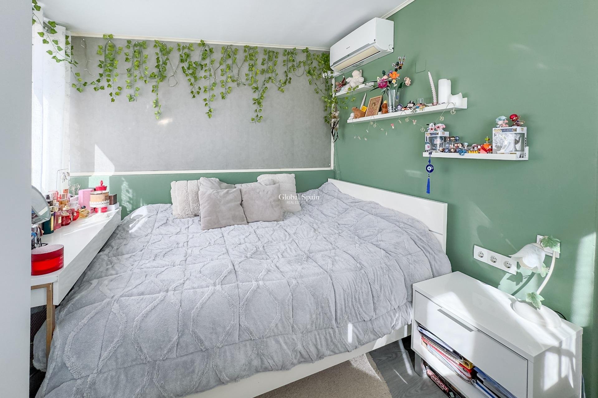 Odsprzedaż - WILLA  -
ORIHUELA COSTA - Los Almendros-la Florida