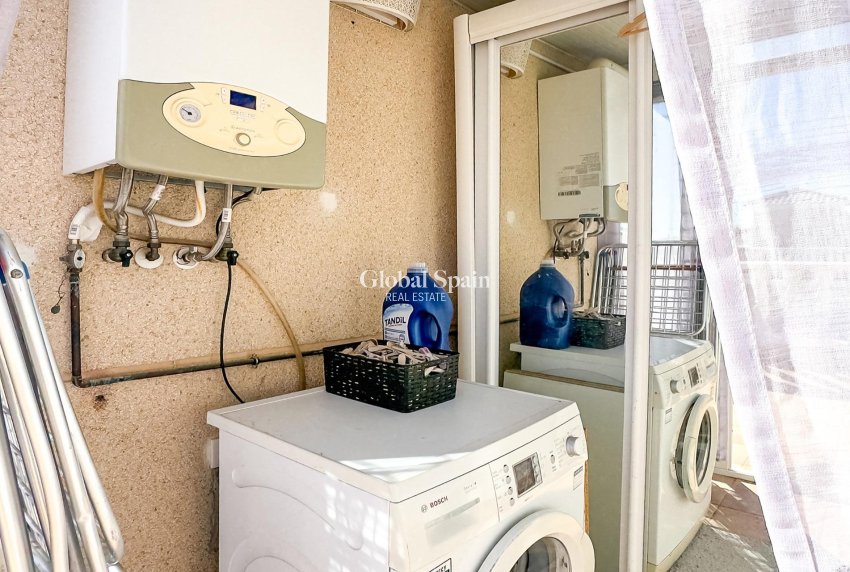 Odsprzedaż - WILLA  -
ORIHUELA COSTA - Los Almendros-la Florida