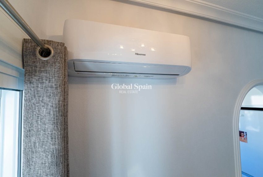 Odsprzedaż - Willa -
ORIHUELA COSTA - LOS BALCONES - LOS ALTOS