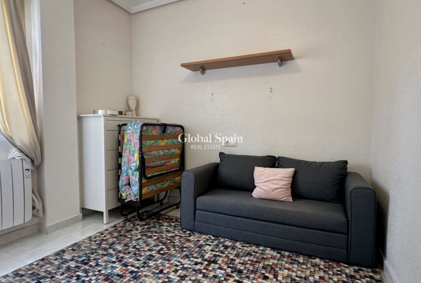 Odsprzedaż - WILLA  -
ORIHUELA COSTA - LOS BALCONES - LOS ALTOS