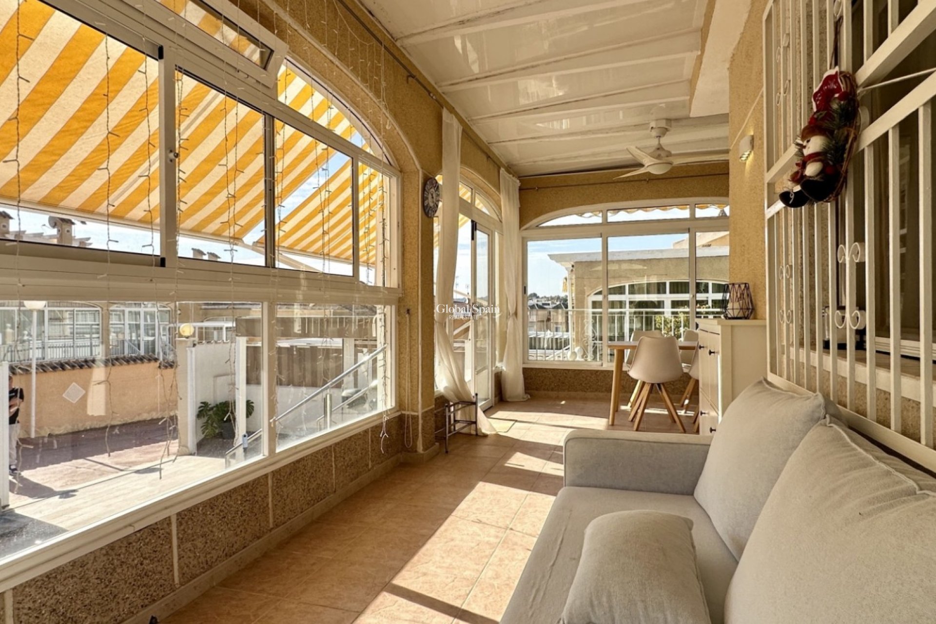 Odsprzedaż - WILLA  -
ORIHUELA COSTA - LOS BALCONES - LOS ALTOS