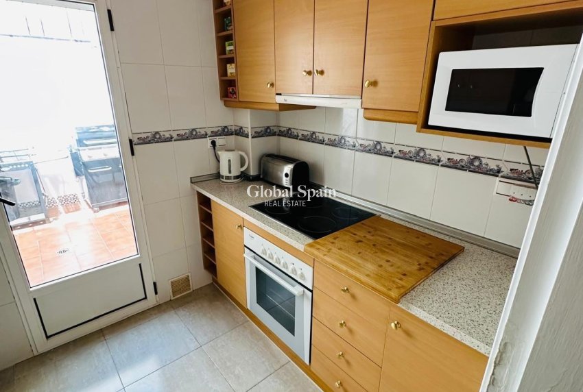 Odsprzedaż - WILLA  -
ORIHUELA COSTA - LOS BALCONES - LOS ALTOS