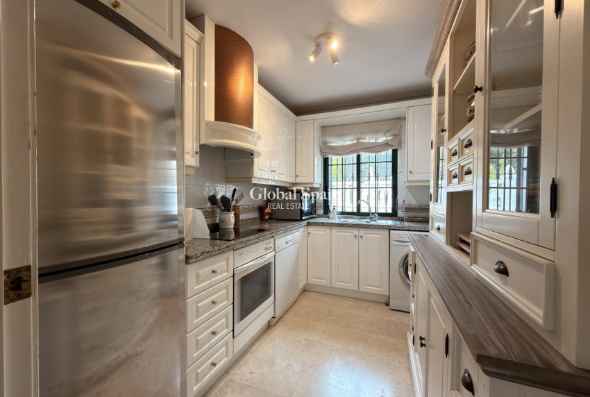 Odsprzedaż - WILLA  -
ORIHUELA COSTA - Los Doses