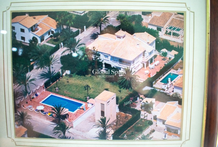 Odsprzedaż - WILLA  -
ORIHUELA COSTA - MUY CERCA DE LA PLAYA