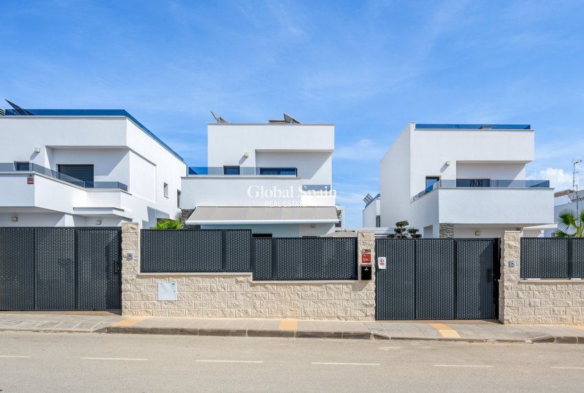 Odsprzedaż - WILLA  -
ORIHUELA COSTA - Orihuela