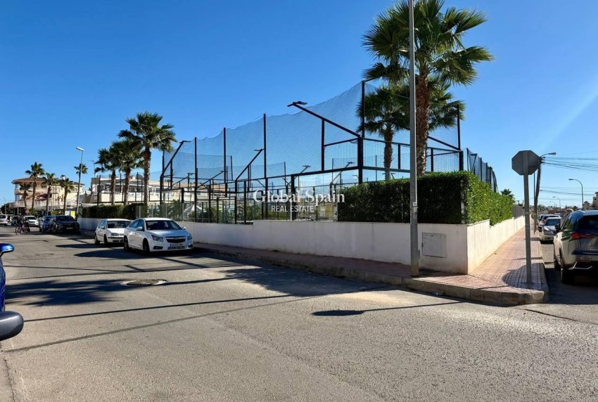 Odsprzedaż - WILLA  -
ORIHUELA COSTA - Playa Flamenca
