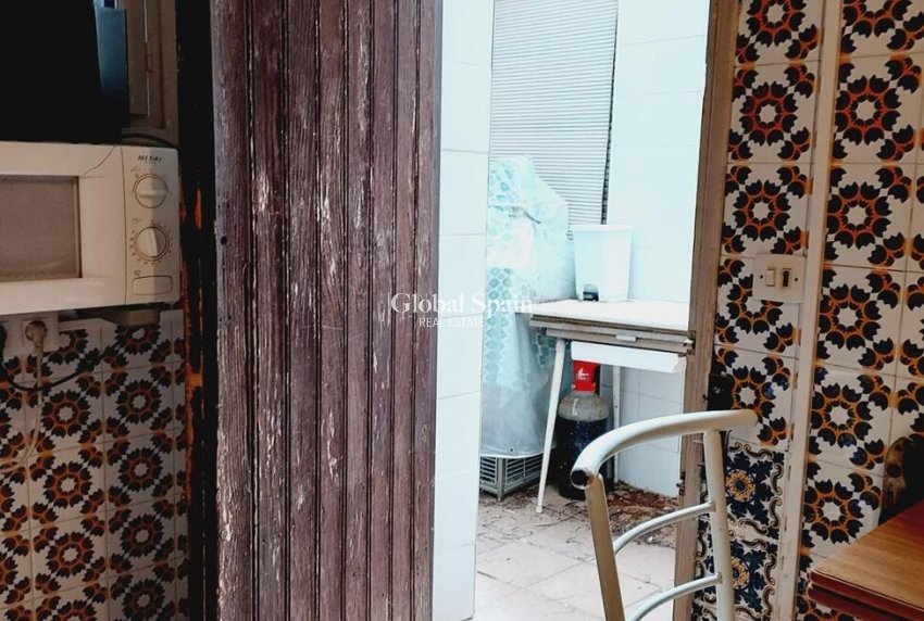 Odsprzedaż - WILLA  -
ORIHUELA COSTA - Punta Prima