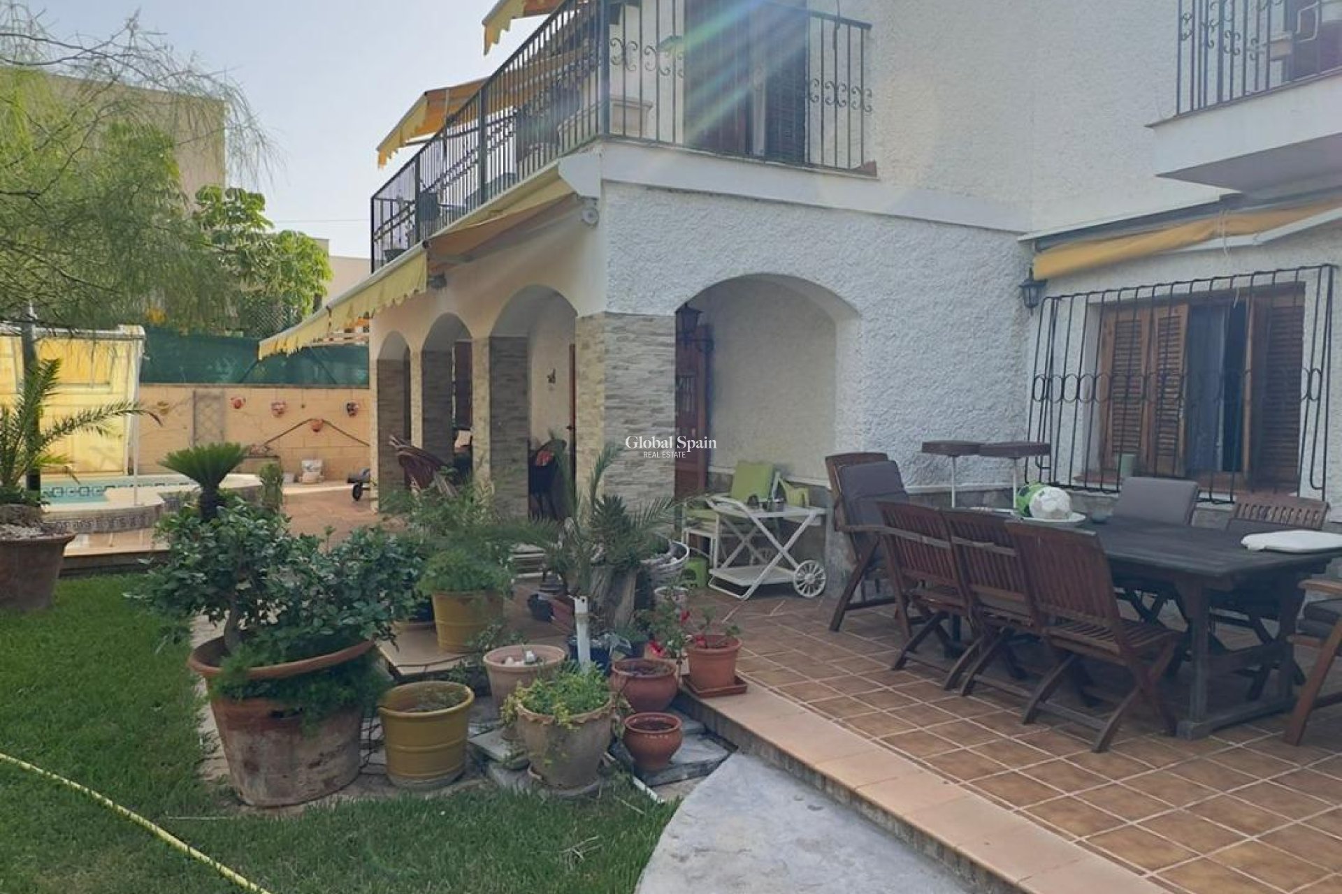 Odsprzedaż - WILLA  -
ORIHUELA COSTA - Punta Prima