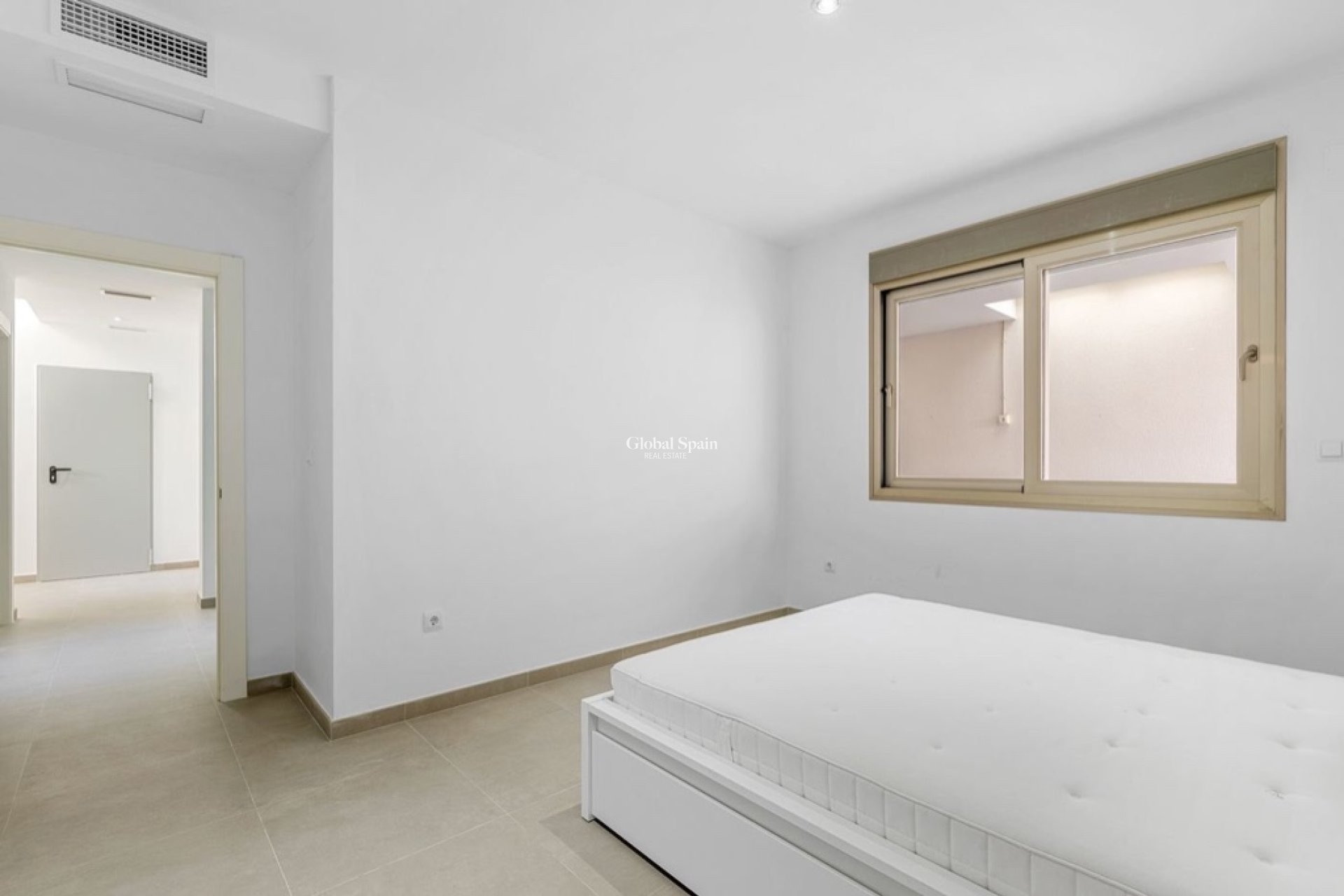 Odsprzedaż - Willa -
ORIHUELA COSTA - VILLAMARTÍN