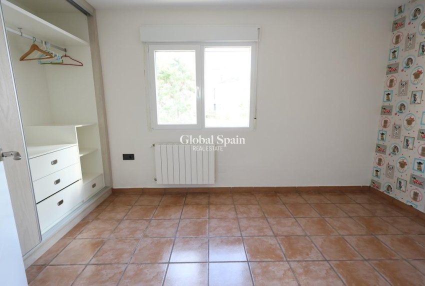 Odsprzedaż - WILLA  -
ORIHUELA COSTA - VILLAMARTÍN