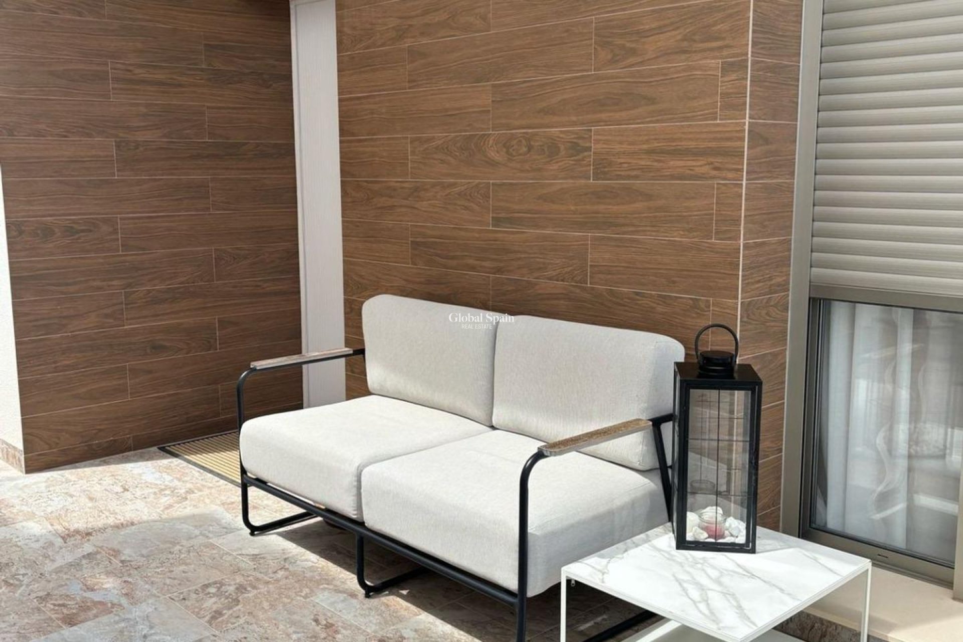 Odsprzedaż - WILLA  -
ORIHUELA COSTA - VILLAMARTÍN