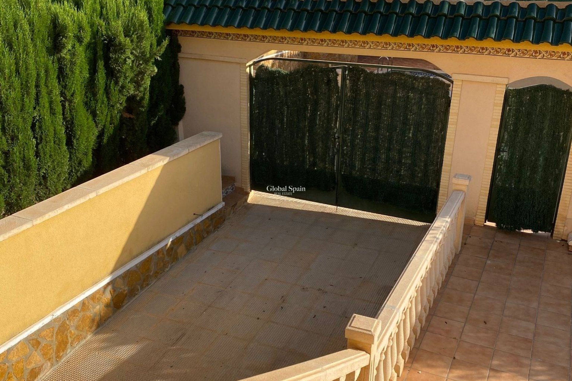 Odsprzedaż - WILLA  -
ORIHUELA COSTA - VILLAMARTÍN