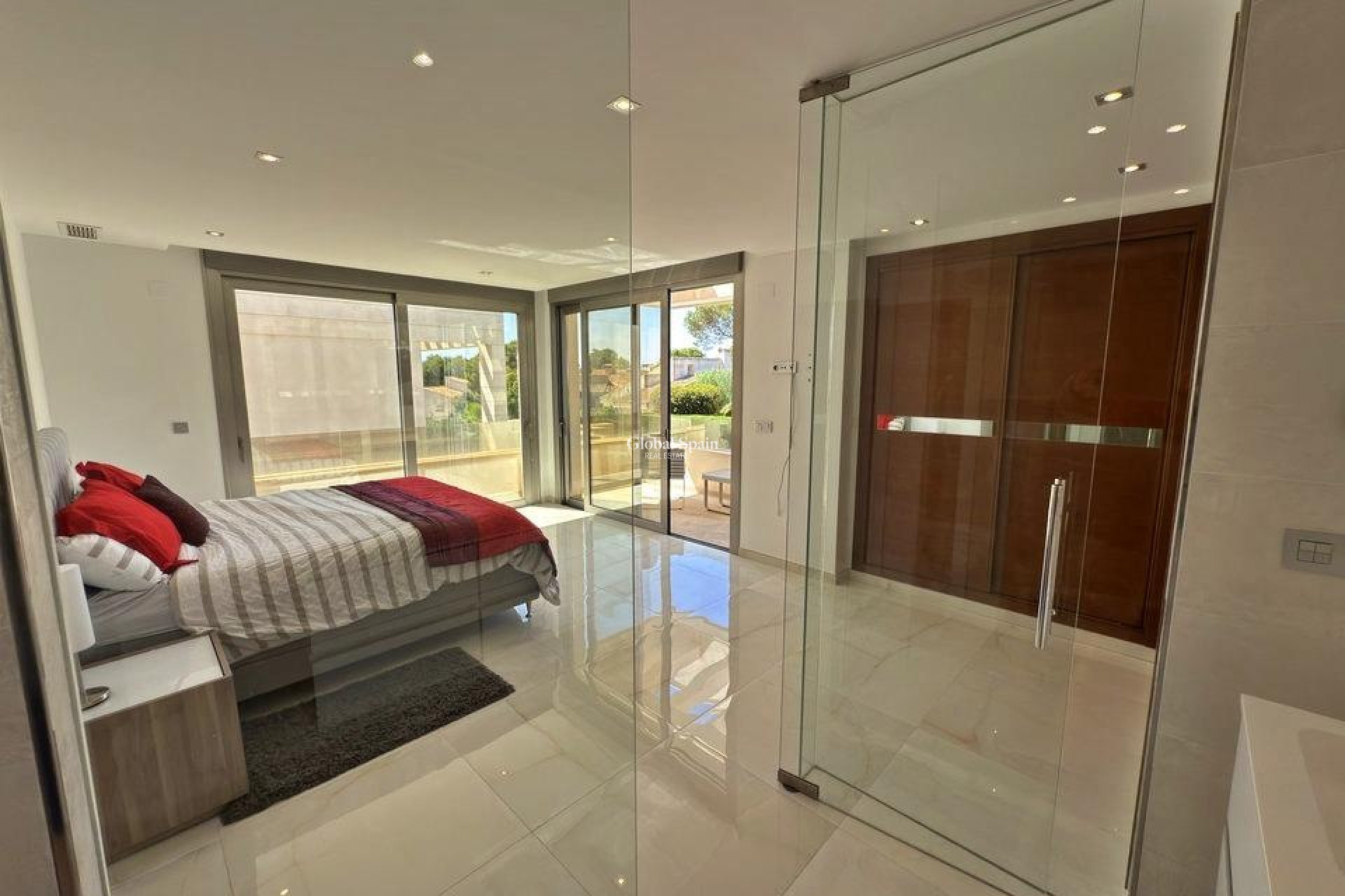 Odsprzedaż - WILLA  -
ORIHUELA COSTA - VILLAMARTÍN