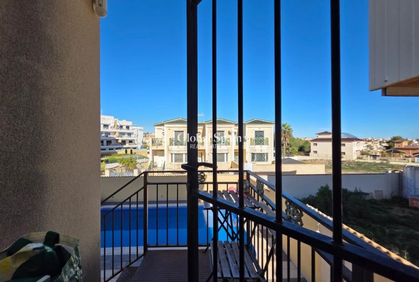 Odsprzedaż - WILLA  -
ORIHUELA COSTA - VILLAMARTÍN