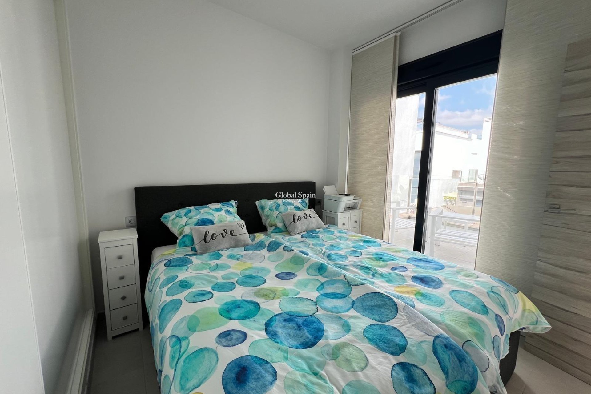 Odsprzedaż - WILLA  -
ORIHUELA COSTA - VILLAMARTÍN