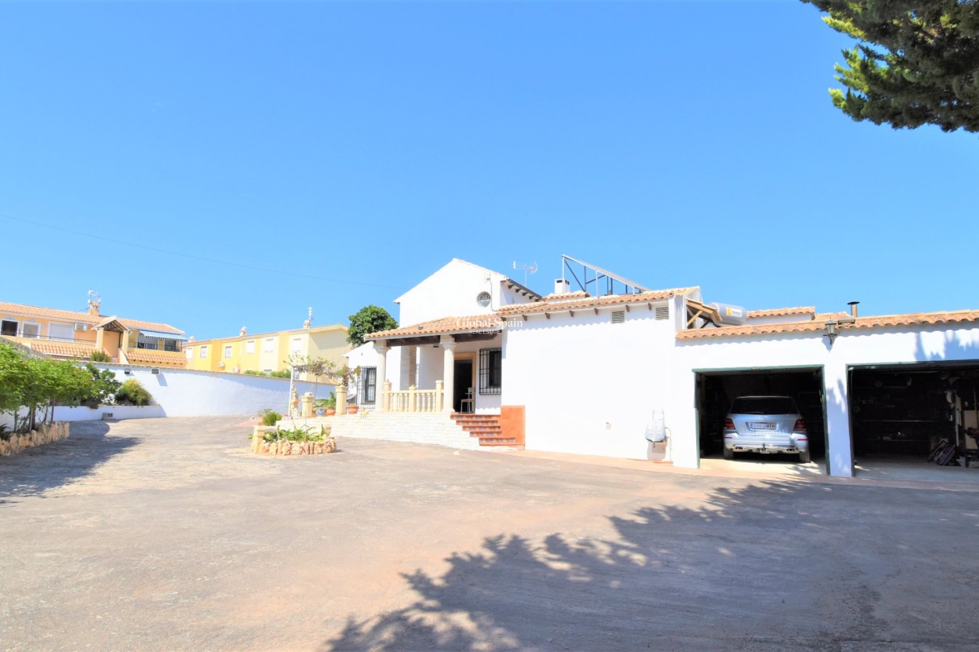 Odsprzedaż - WILLA  -
Orihuela Costa - Villamartin