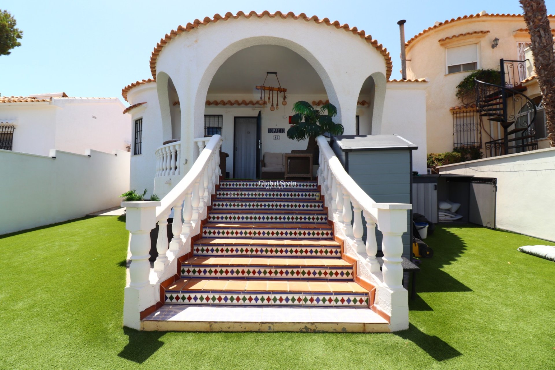Odsprzedaż - WILLA  -
Orihuela Costa - Villamartin