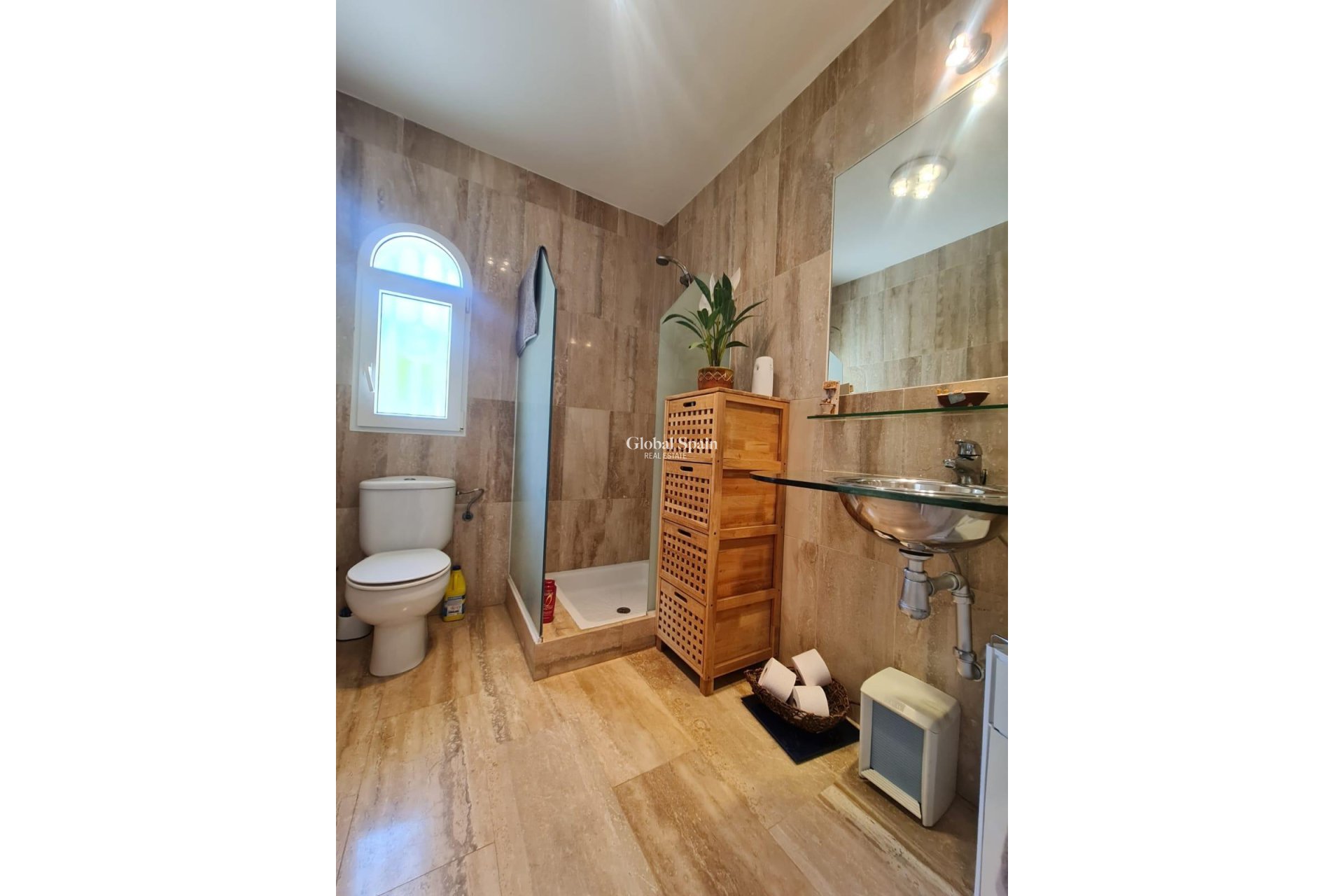 Odsprzedaż - WILLA  -
ORIHUELA COSTA - 