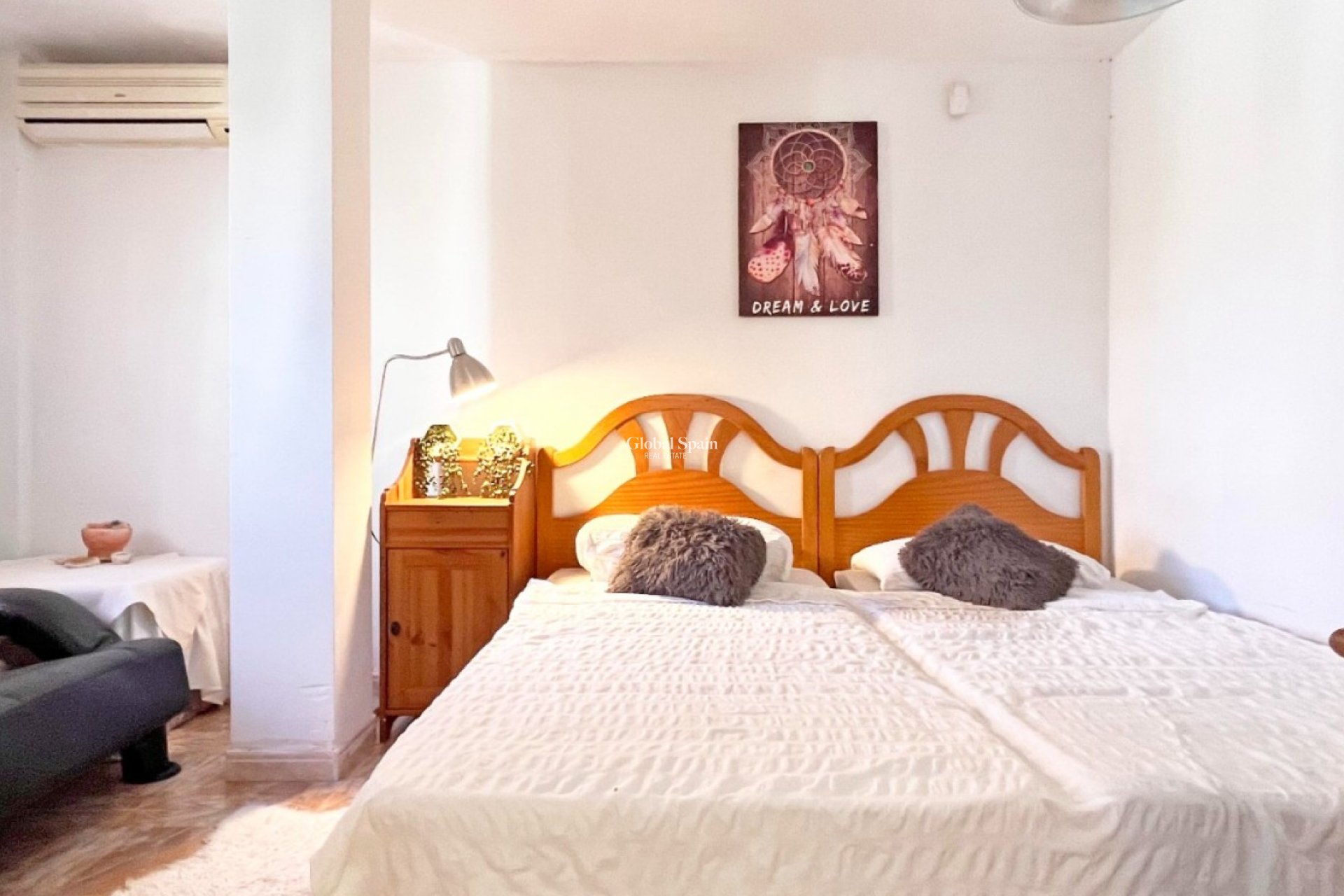 Odsprzedaż - WILLA  -
ORIHUELA COSTA - 