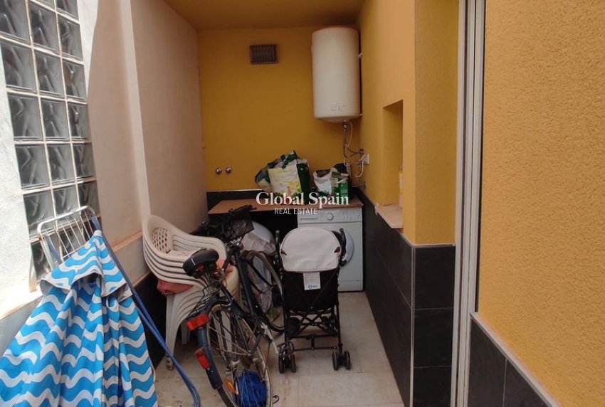 Odsprzedaż - WILLA  -
ORIHUELA COSTA - 