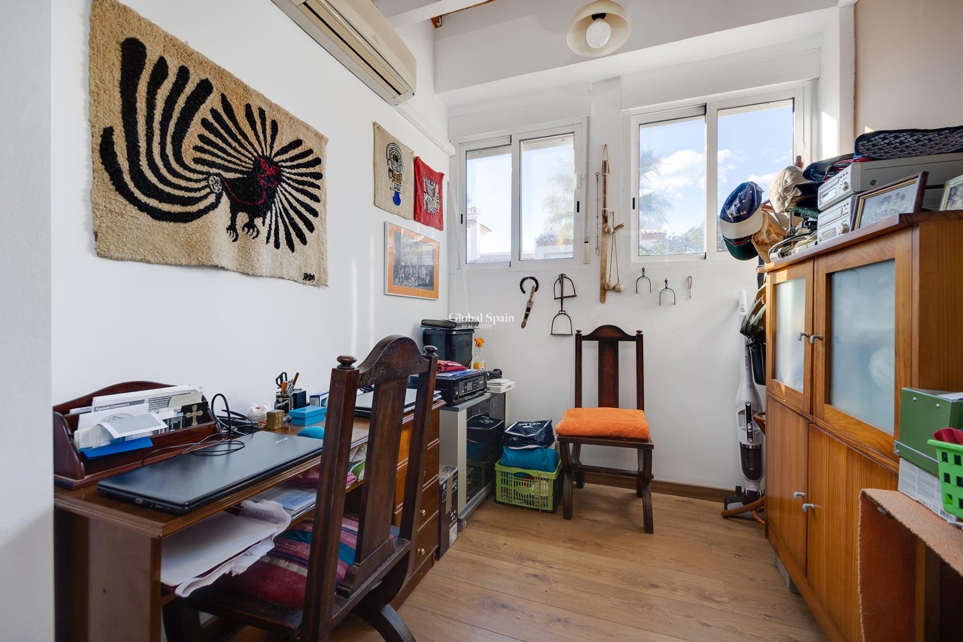 Odsprzedaż - WILLA  -
ORIHUELA COSTA - 