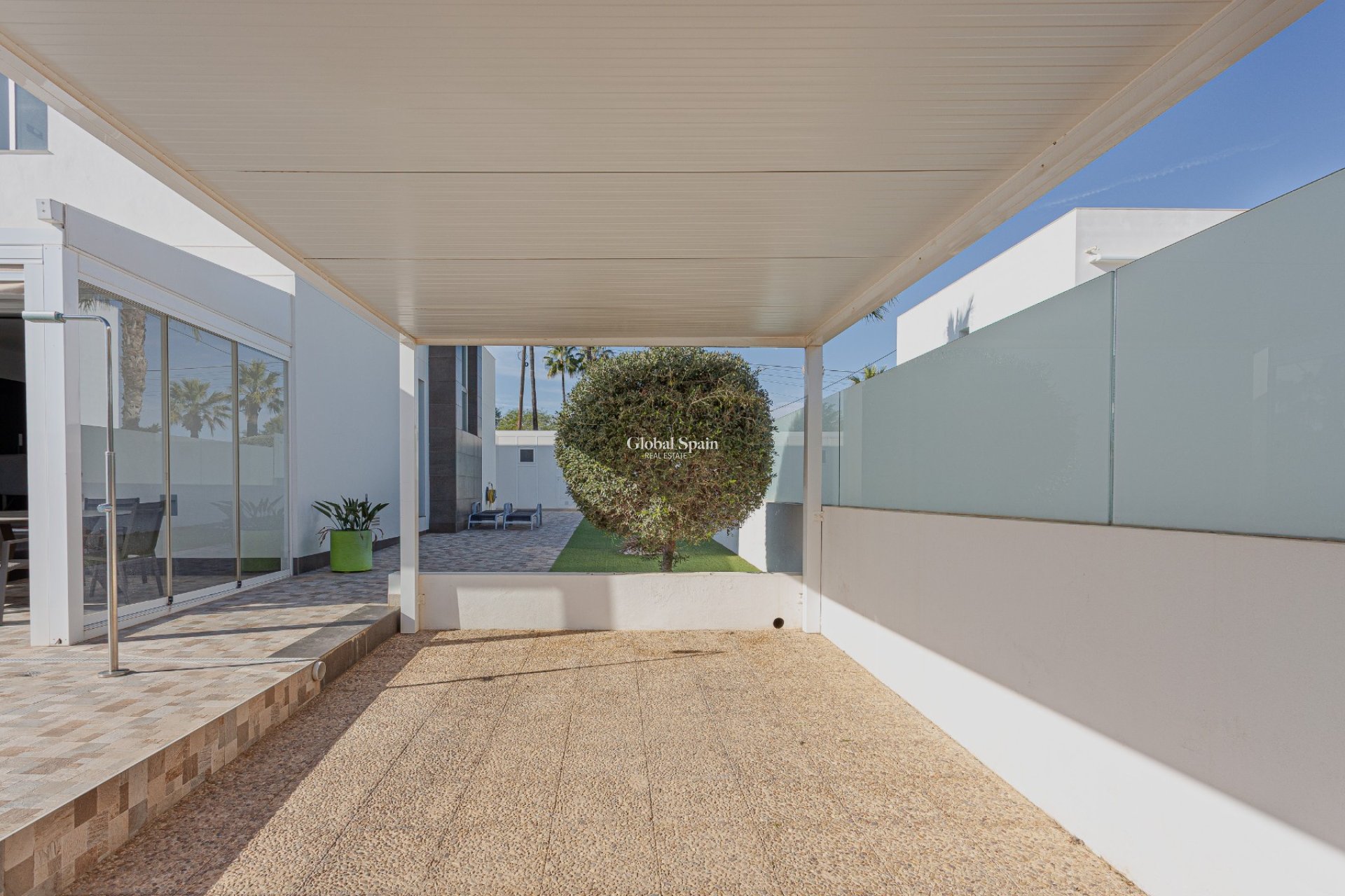 Odsprzedaż - WILLA  -
ORIHUELA COSTA - 