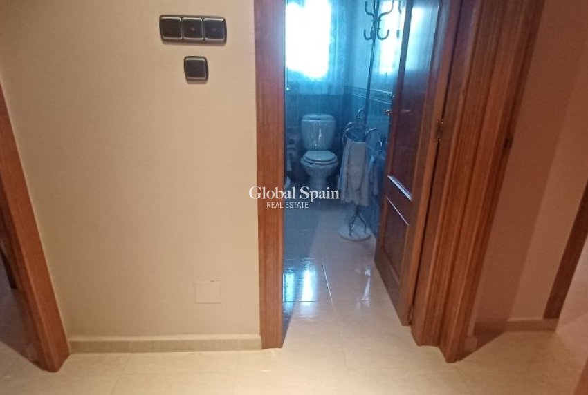 Odsprzedaż - WILLA  -
ORIHUELA COSTA - 