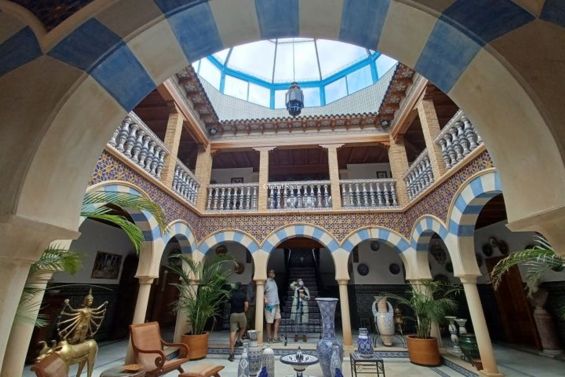 Odsprzedaż - WILLA  -
ORIHUELA COSTA - 