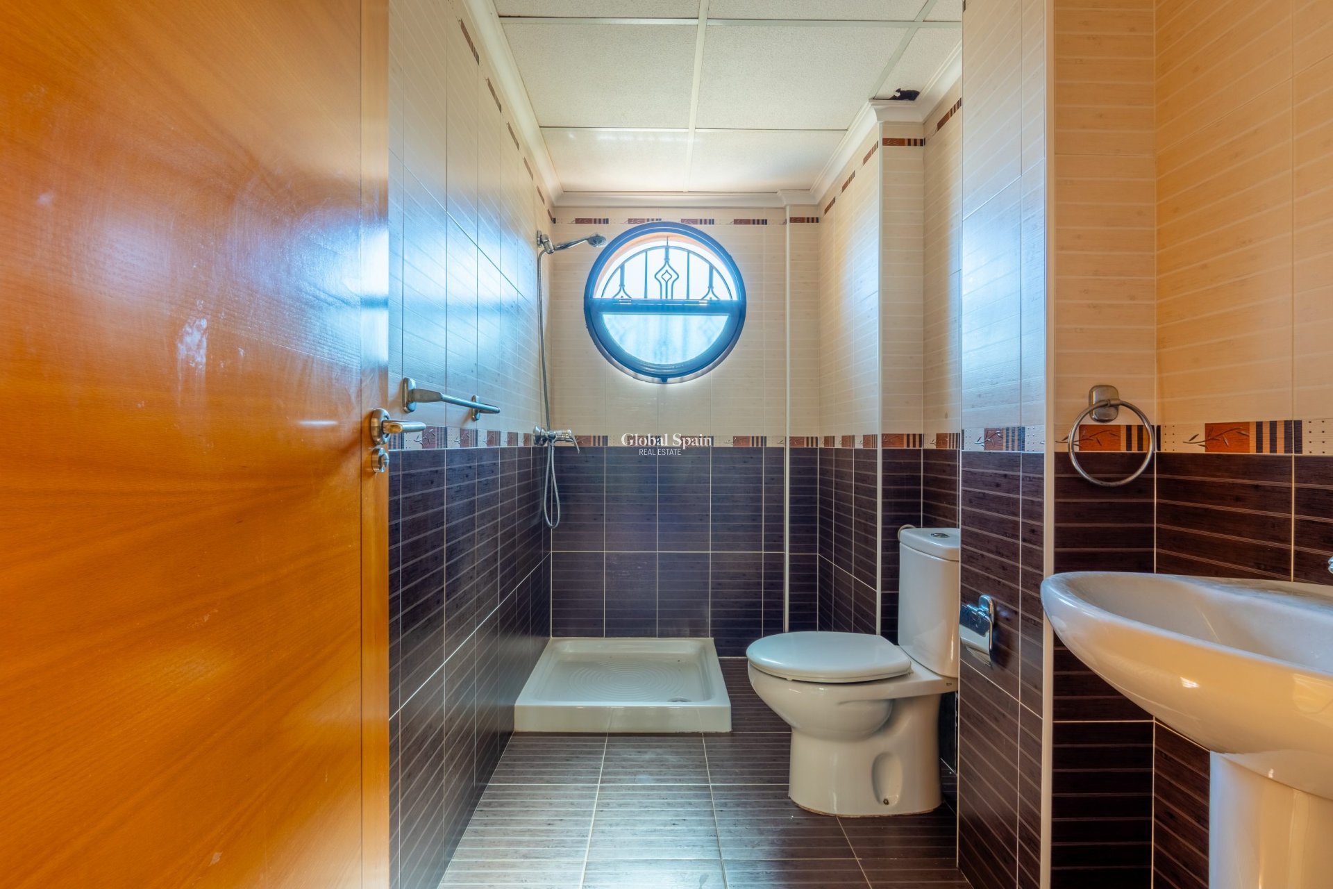 Odsprzedaż - WILLA  -
ORIHUELA COSTA - 