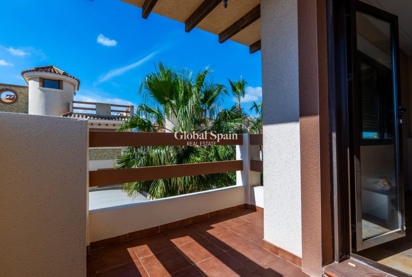 Odsprzedaż - WILLA  -
ORIHUELA COSTA - 