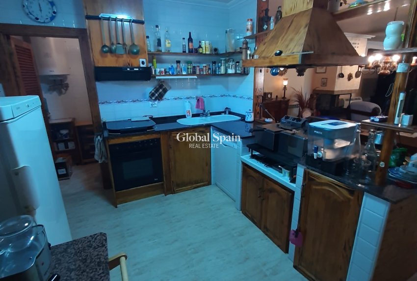 Odsprzedaż - WILLA  -
ORIHUELA COSTA - 