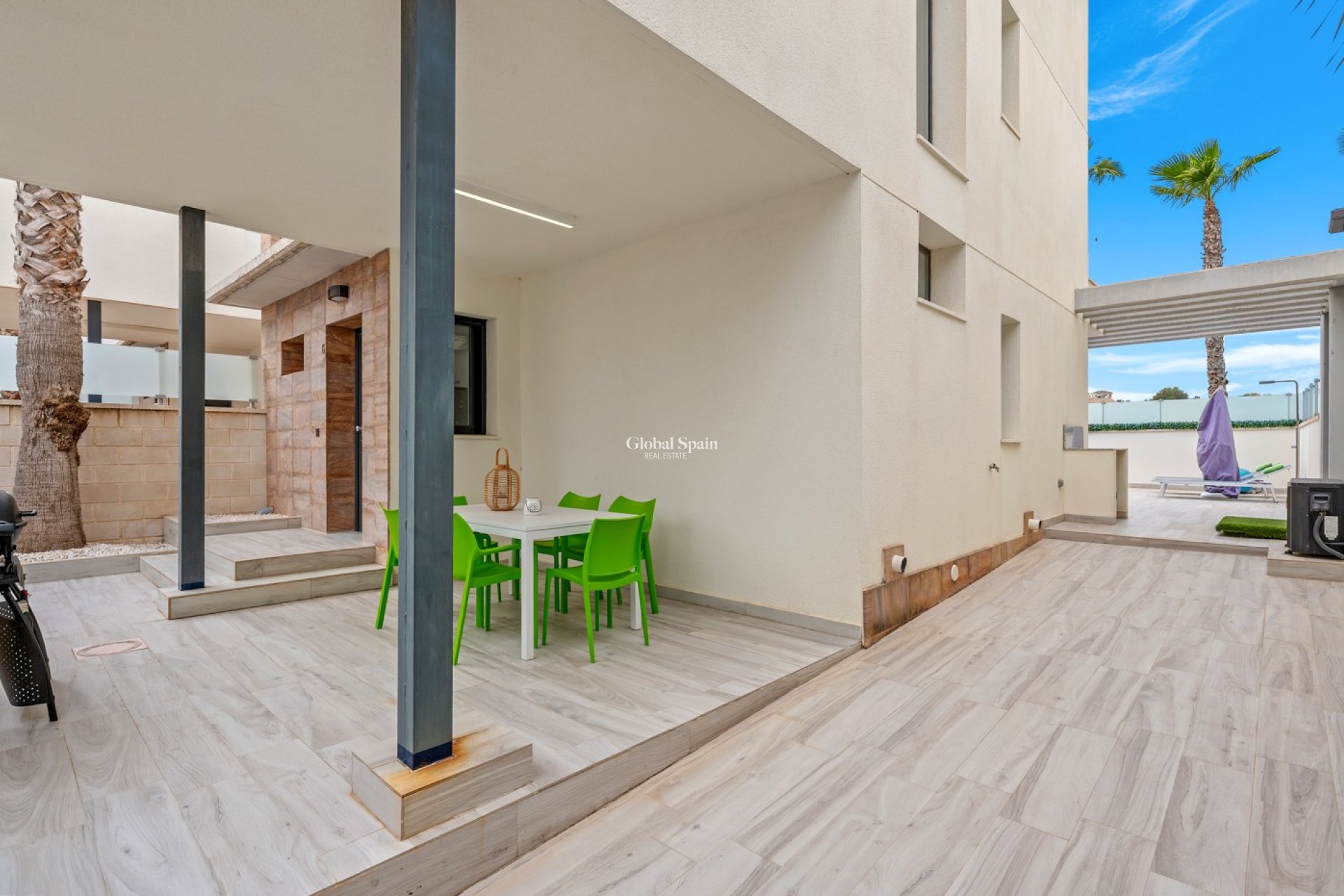 Odsprzedaż - WILLA  -
ORIHUELA COSTA - 