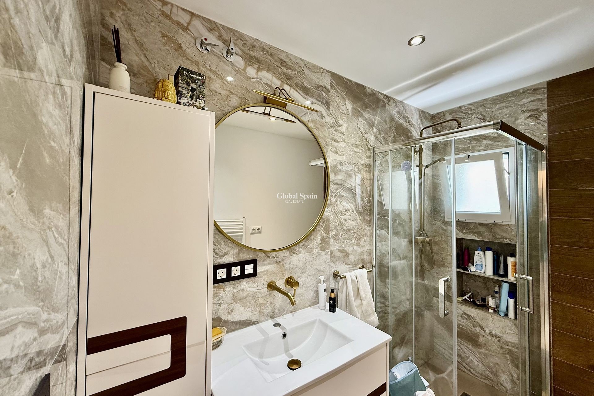 Odsprzedaż - WILLA  -
ORIHUELA COSTA - 