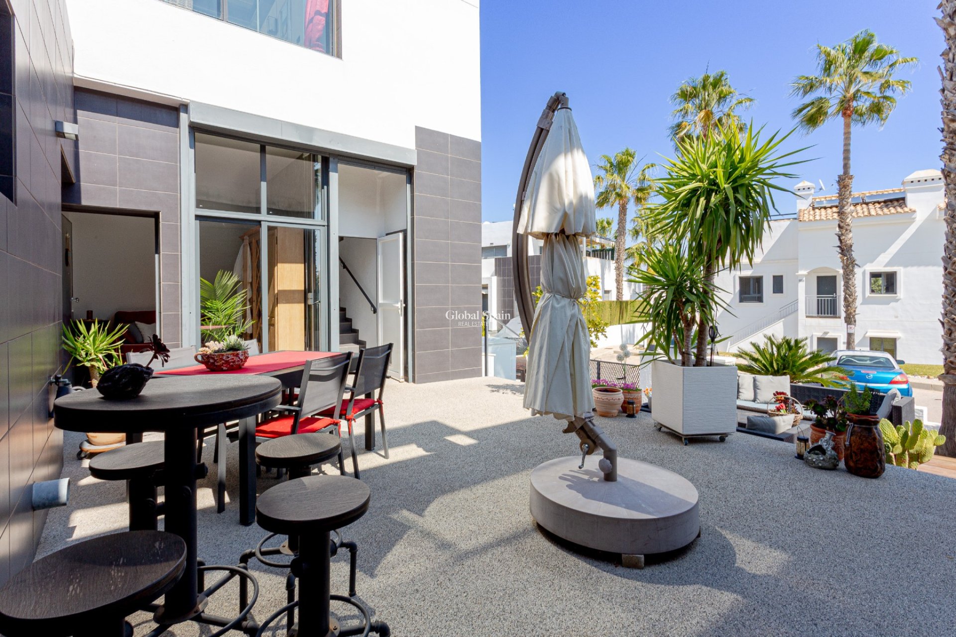 Odsprzedaż - WILLA  -
ORIHUELA COSTA - 